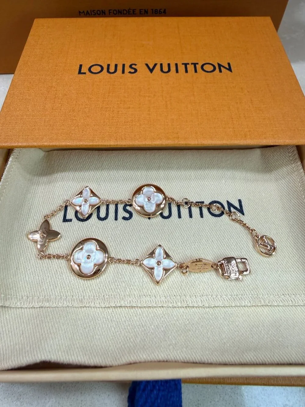 Louis Vuitton Color Blossom Bracelet, Pink Gold Tone, White Mother-of-Pearl